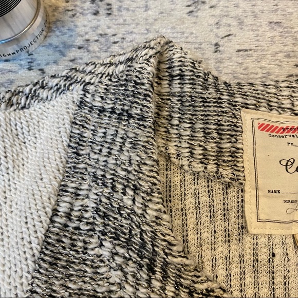 Anthropologie White, Black and Gold Knit Blazer in Size Small. - Picture 9 of 11